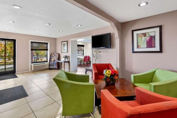Days Inn by Wyndham Brownsville image 17