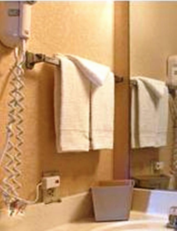 Days Inn by Wyndham Brownsville image 18