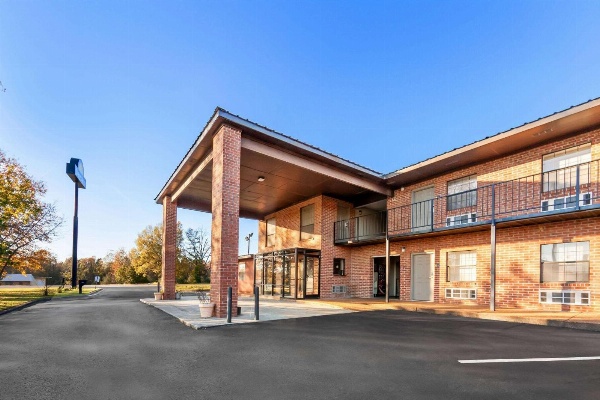 Days Inn by Wyndham Brownsville image 2