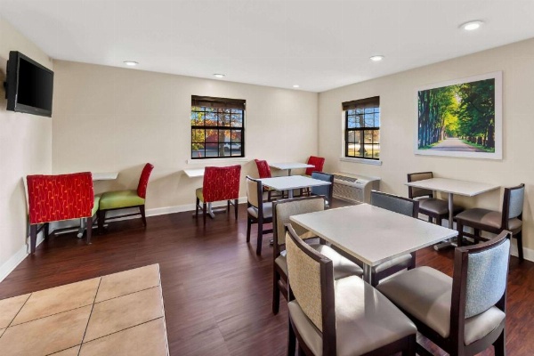 Days Inn by Wyndham Brownsville image 21