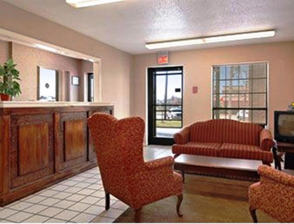 Days Inn by Wyndham Brownsville image 8